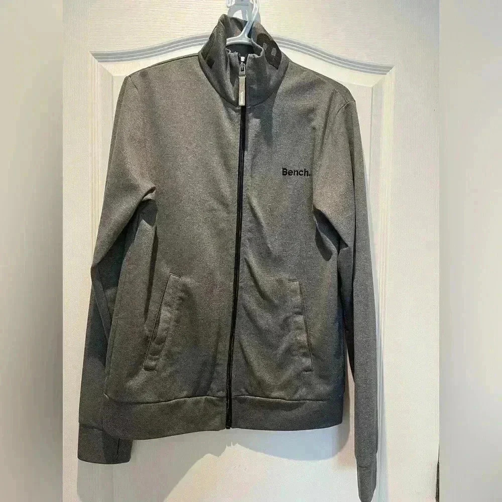 Bench Men's Performance jacket  Size M